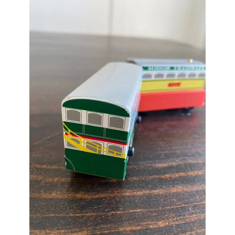 Thomas Wooden Railway Flora the Steam Tram and Sodor Tramways Car Learning Curve